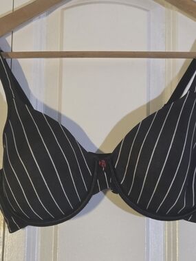 Bali Bra 36C Black White Stripes Underwire T-Shirt Lightly Lined